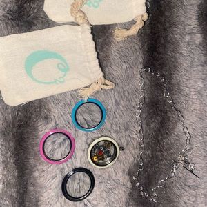 Interchangeable color charm necklace